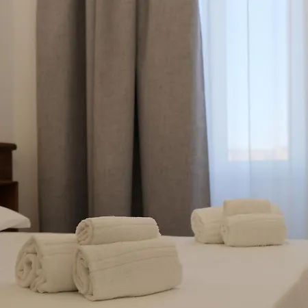 Dimora Savarino With Pool בית הארחה מרצאממי