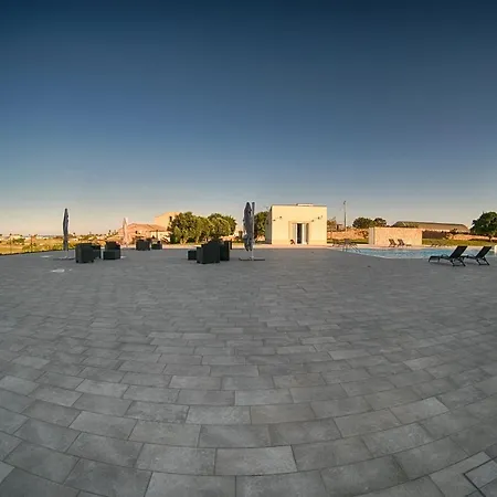 Dimora Savarino With Pool