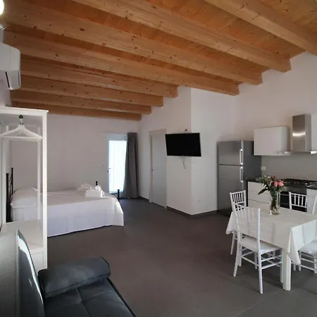 Dimora Savarino With Pool 4* מרצאממי