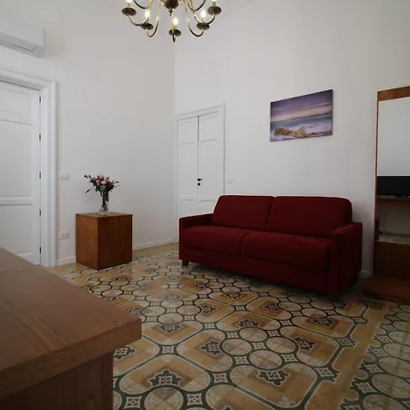 Dimora Savarino With Pool בית הארחה 4*