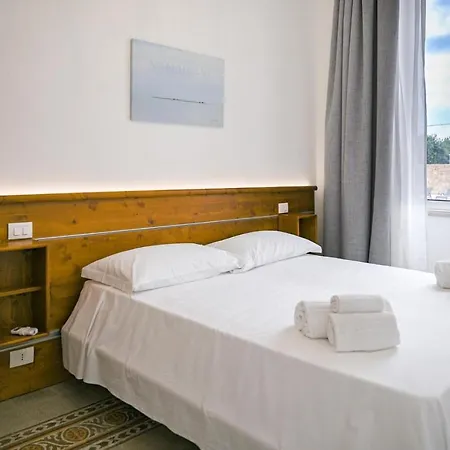 בית הארחה Dimora Savarino With Pool 4*