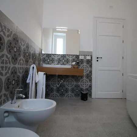 בית הארחה Dimora Savarino With Pool מרצאממי