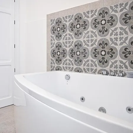 Dimora Savarino With Pool מרצאממי