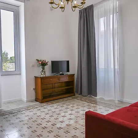 בית הארחה Dimora Savarino With Pool מרצאממי