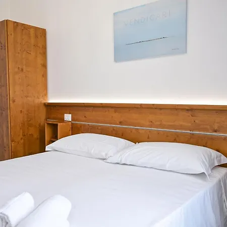 בית הארחה Dimora Savarino With Pool