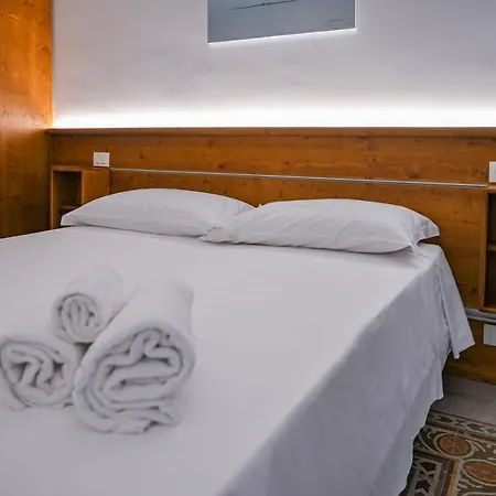 Dimora Savarino With Pool בית הארחה מרצאממי