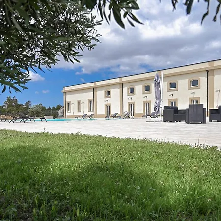 Dimora Savarino With Pool 4*