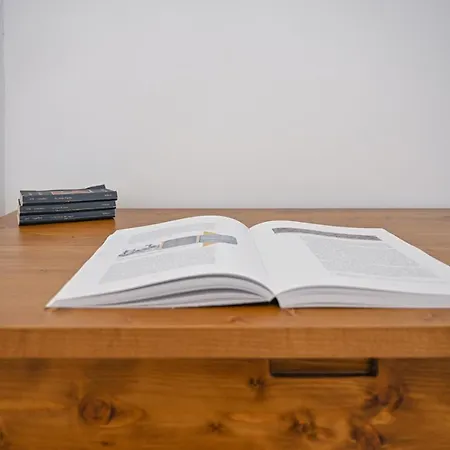 Dimora Savarino With Pool בית הארחה