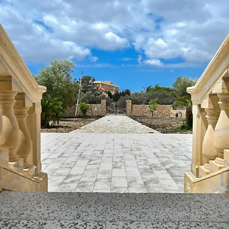 Dimora Savarino With Pool 4*