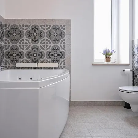 בית הארחה Dimora Savarino With Pool 4*