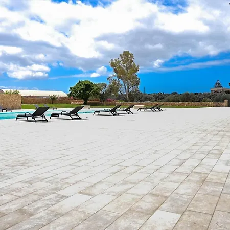 Dimora Savarino With Pool