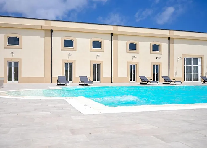 Dimora Savarino With Pool 4*